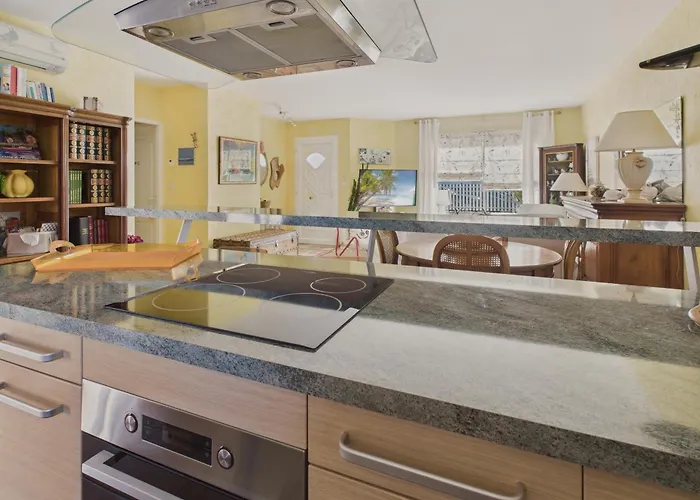 Charmante Maison Rose Pour 4 - 500m De La *