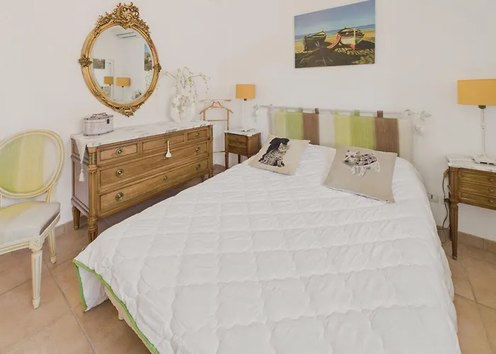 Charmante Maison Rose Pour 4 - 500m De La 펜션