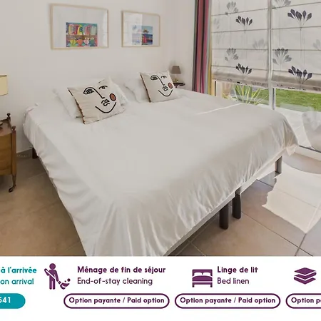 Semesterbostad Charmante Maison Rose Pour 4 - 500m De La